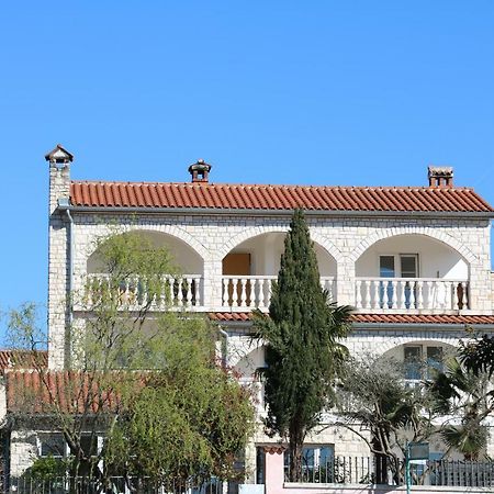 Villa Kiki ロヴィニ エクステリア 写真